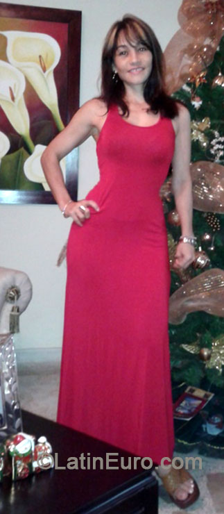 Date this delightful Colombia girl Beatriz from Cartagena CO14553