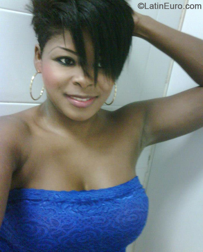 Date this beautiful Colombia girl Melissa from Barranquilla CO14596