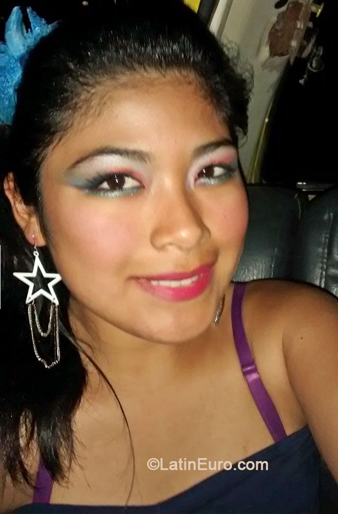 Date this sultry Peru girl Aneli from Chiclayo PE879