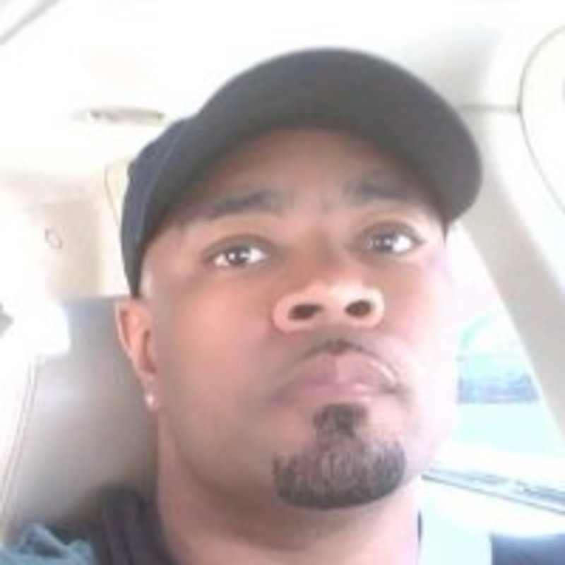 Date this athletic United States man Shawn from Chicago US14769