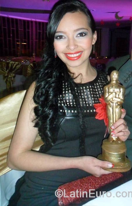 Date this happy Colombia girl Katherine from Bogota CO14858