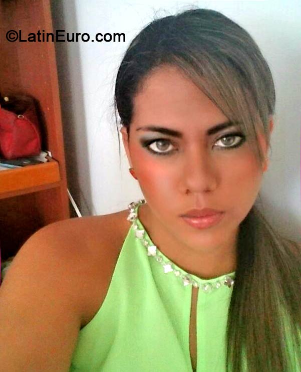 Date this cute Colombia girl Paola from ibague CO14909