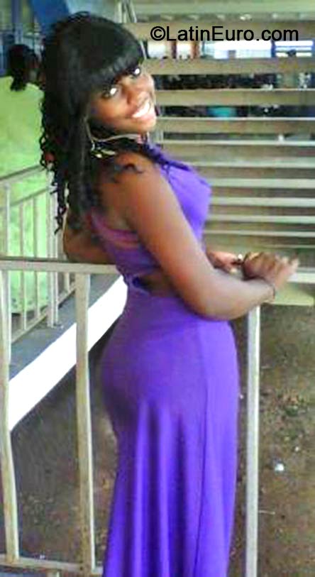 Date this happy Jamaica girl Carise from Kingston JM1567