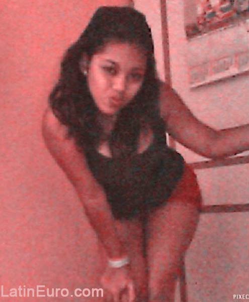Date this attractive Peru girl Fernanda from Lima PE925