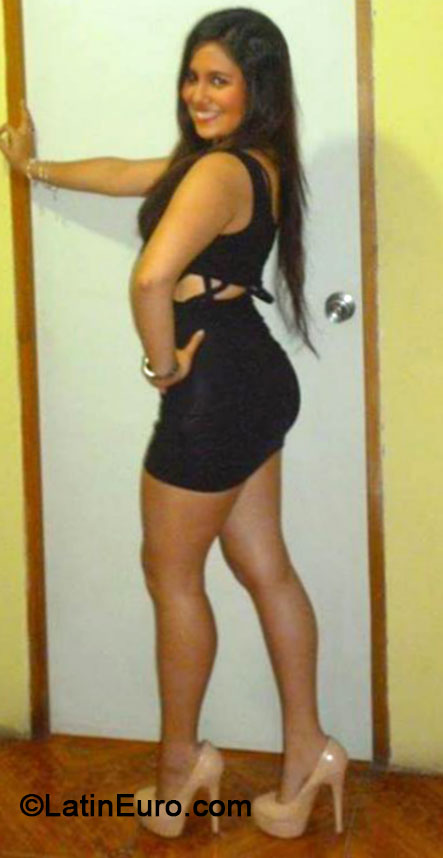 Date this sensual Colombia girl Anita from Cali CO15473
