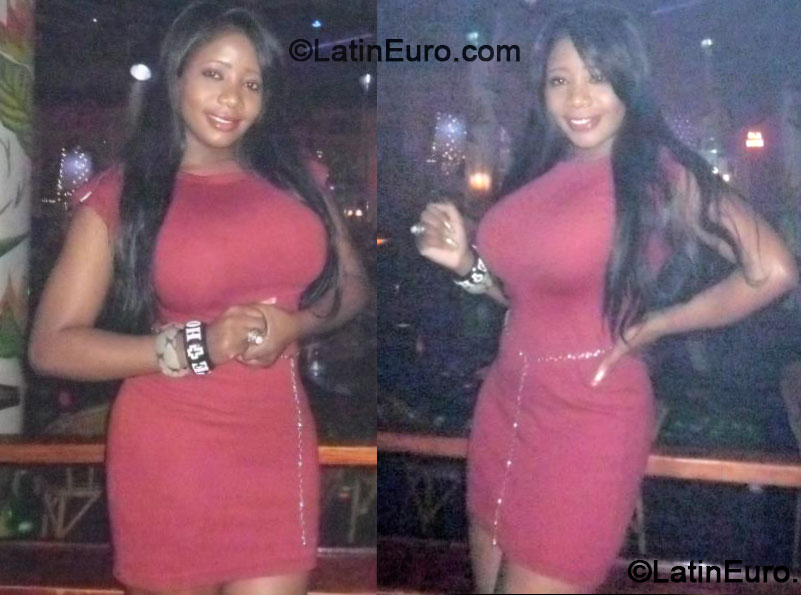 Date this attractive Dominican Republic girl Yesenia from Santo Domingo DO18616