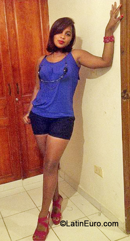 Date this exotic Dominican Republic girl Lilibeth from Santiago DO18665