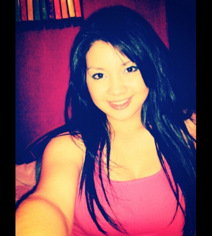 Date this lovely Costa Rica girl Kim from Moravia CR284