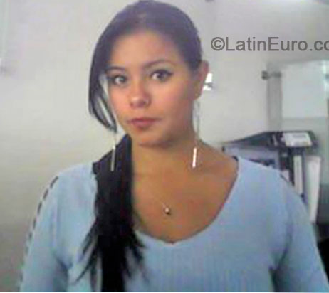 Date this hard body Colombia girl Lorena from Bogota CO15010