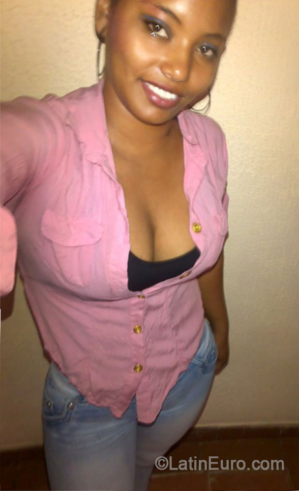 Date this gorgeous Colombia girl Katherine from Bogota CO15016