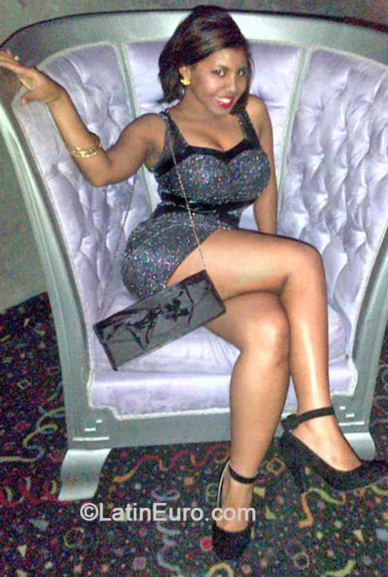 Date this fun Dominican Republic girl Dalrin from Santo Domingo DO18749