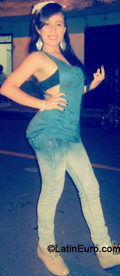 Date this lovely Colombia girl Stefanny from Bogota CO15039