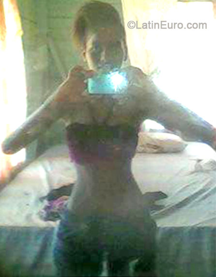 Date this stunning Jamaica girl Simy from Westmoreland JM1615