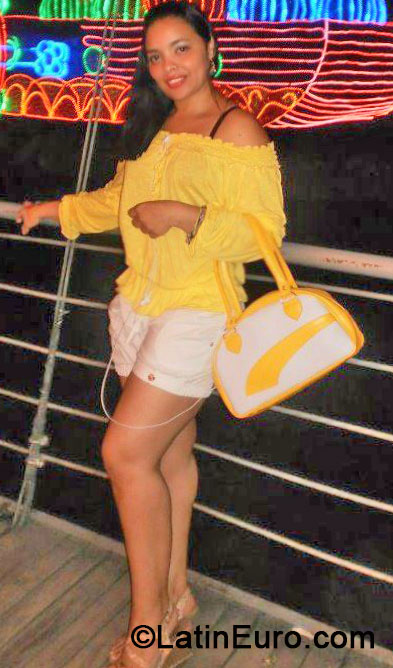Date this pretty Colombia girl Luz from Medellin CO15042