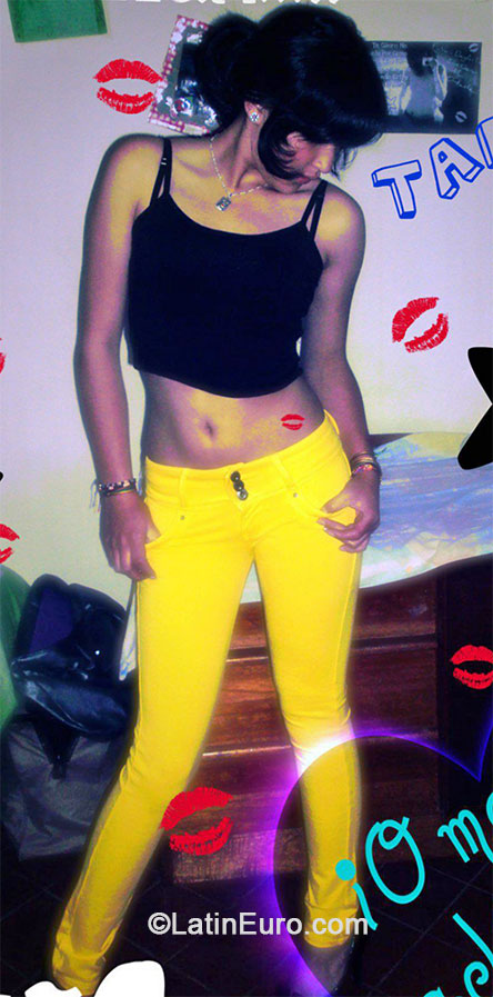 Date this happy Peru girl Paola from Cusco PE955