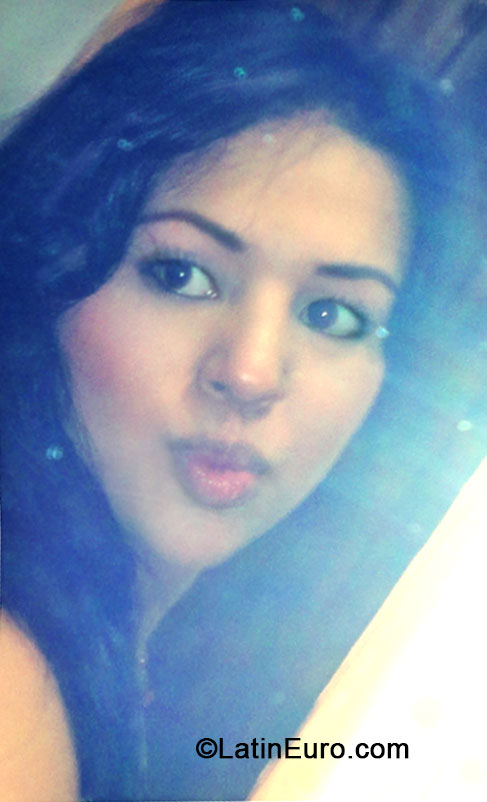 Date this good-looking Colombia girl Alejandra from Cali CO15125