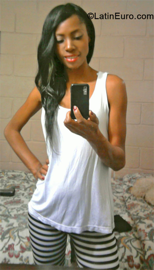 Date this beautiful Colombia girl Juli from Medellin CO15140