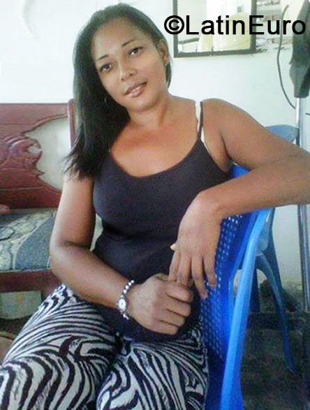 Date this attractive Dominican Republic girl Estudiante from San Pedro De Macoris DO18957