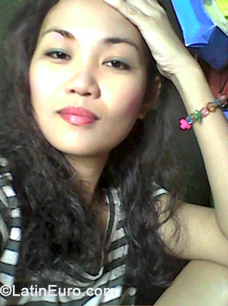 Date this good-looking Philippines girl Mary-ann from Davao City PH643
