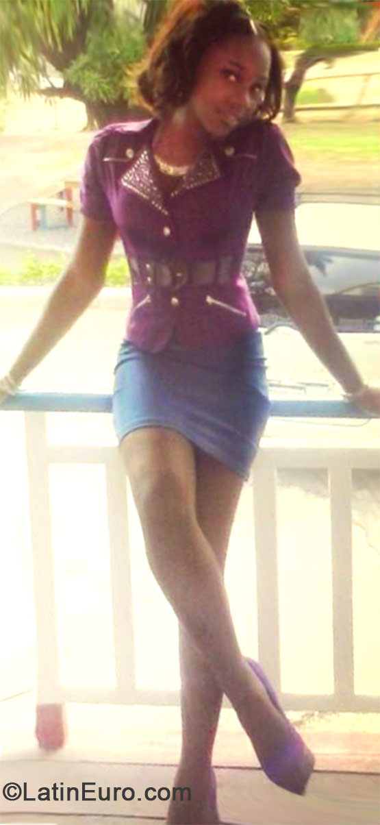 Date this happy Jamaica girl Rakesha from Portmore JM1680