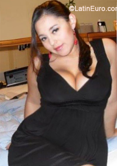 Date this passionate Colombia girl Carolina from Bogota CO15241