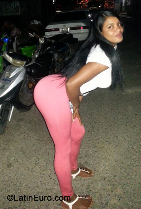 Date this passionate Dominican Republic girl Silvia from Santo Domingo DO19082