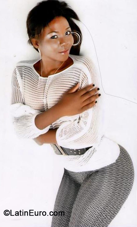 Date this gorgeous Colombia girl Zoraida from Medellin CO15259