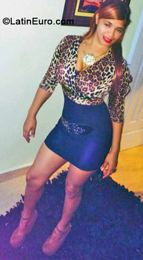Date this lovely Dominican Republic girl Yeraldin from Santiago DO19093