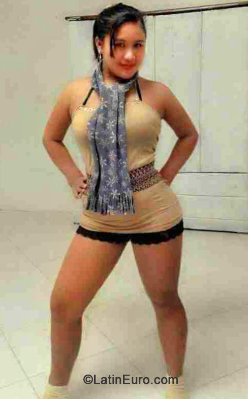 Date this charming Philippines girl Analiza from Manila PH647