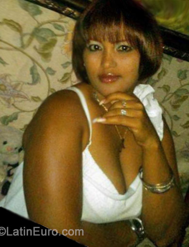 Date this beautiful Dominican Republic girl Digna from Mao Valverde DO19277