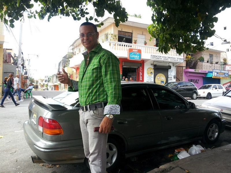 Date this tall Dominican Republic man Franklin sosa from Santo Domingo DO19307