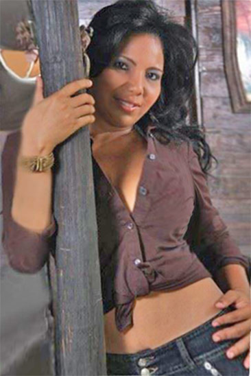 Date this pretty Colombia girl Kandy from Cartagena CO15387