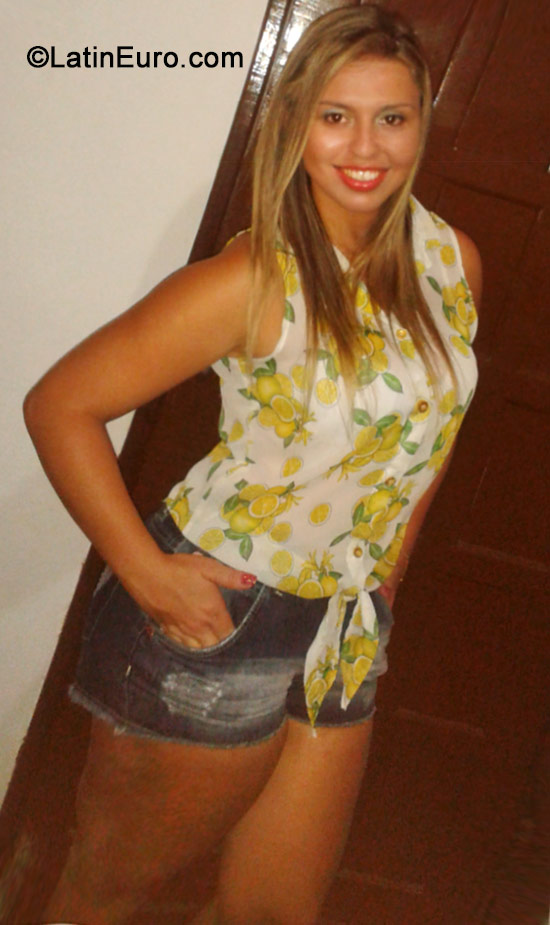 Date this happy Brazil girl Carla from Teresopolis BR10528