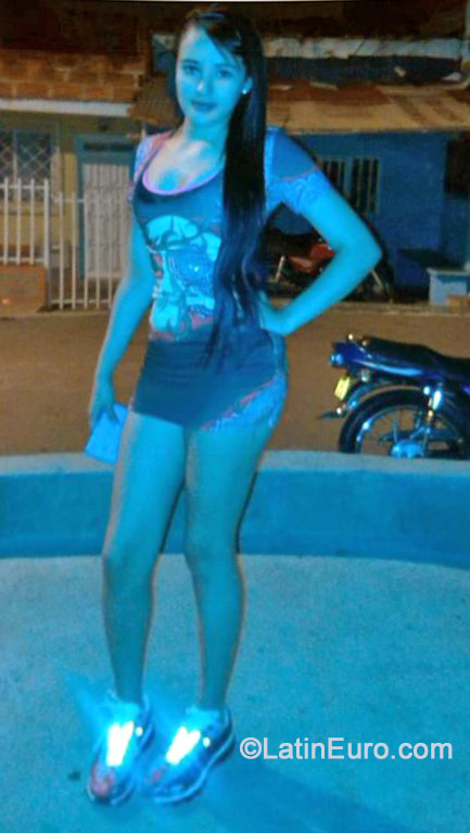 Date this beautiful Colombia girl Yesenia valenci from Medellin CO18018