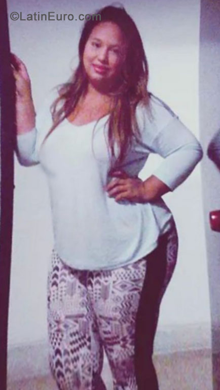 Date this young Colombia girl Maria Fernanda from Barranquilla CO15516