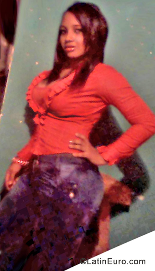 Date this passionate Colombia girl Marlen from Cali CO15520
