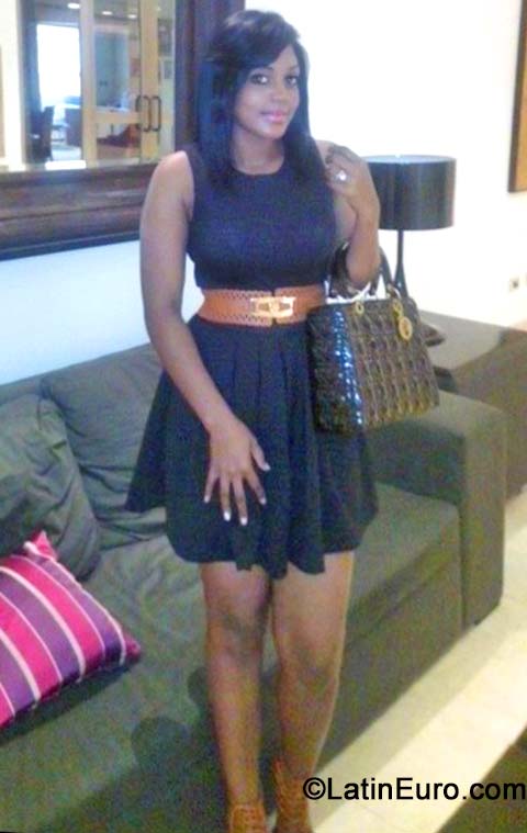 Date this beautiful Dominican Republic girl Perez from Santo Domingo DO19530