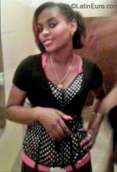 Date this voluptuous Dominican Republic girl Rayis from San Cristobal DO19543