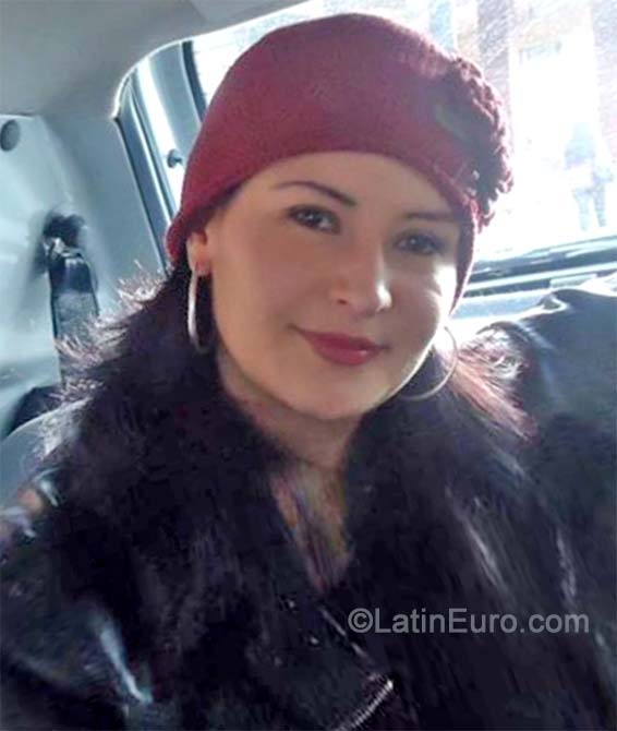 Date this foxy Colombia girl GIANA from Bogota CO15606