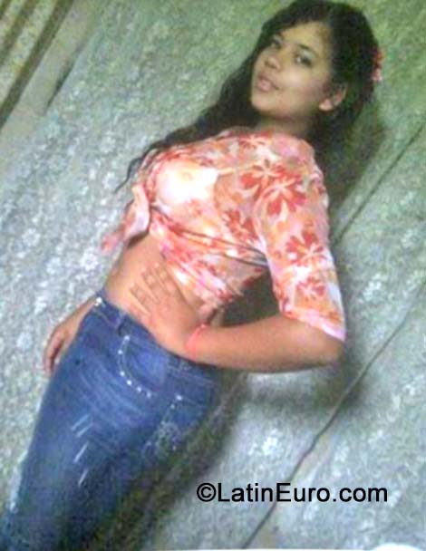Date this hot Dominican Republic girl Keisy from Santo Domingo DO19571