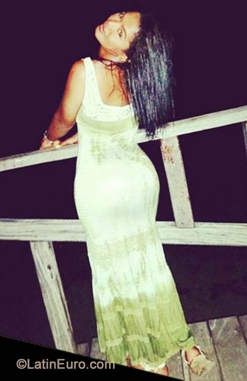 Date this lovely Colombia girl Paola from  CO15644
