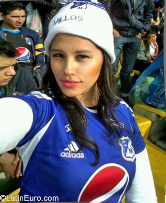Date this hot Colombia girl Anne from Bogota CO15680