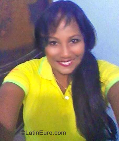 Date this pretty Colombia girl Olguita from Cartagena CO15759