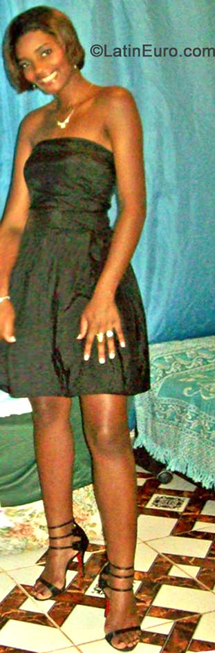 Date this cute Brazil girl Luciana from Rio de Janeiro BR8936