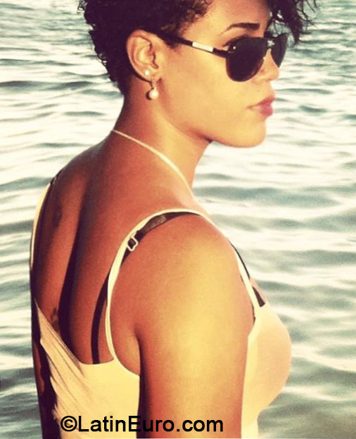 Date this georgeous Dominican Republic girl Artagracia from La Romana DO19882