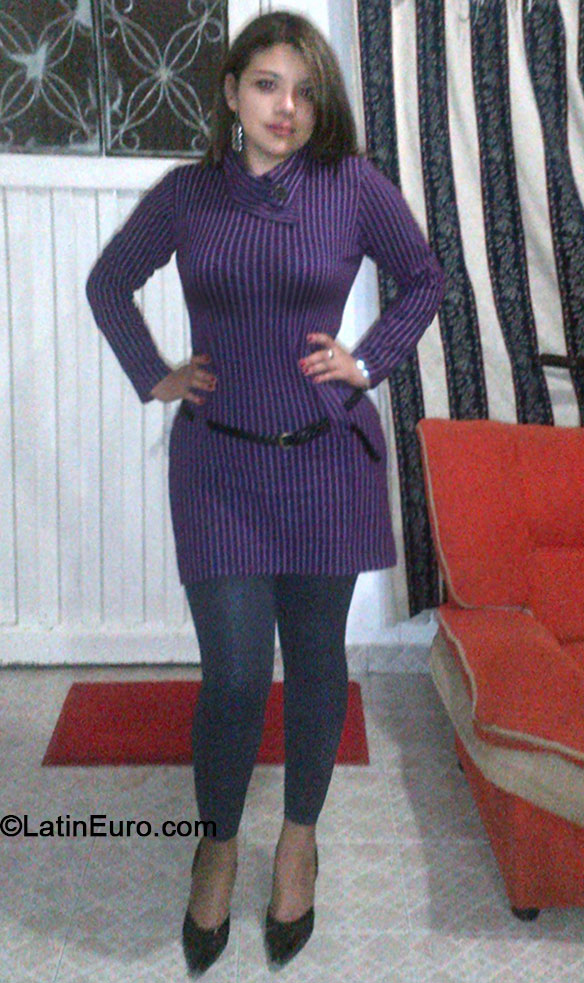 Date this exotic Colombia girl YESENIA from Bogota CO16038