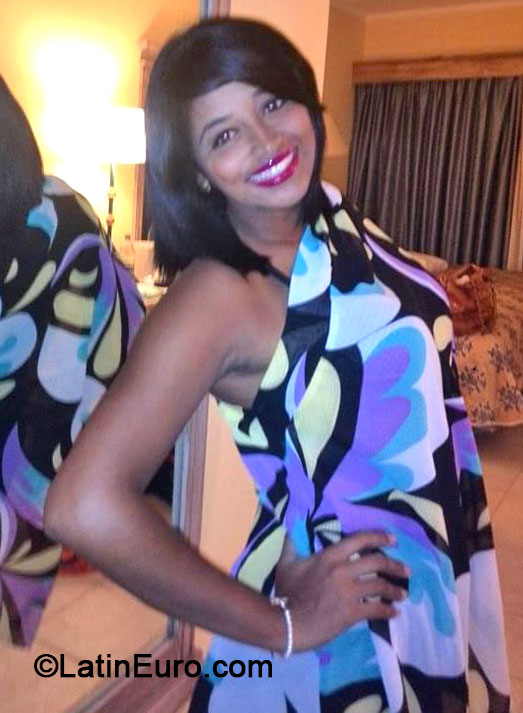 Date this happy Dominican Republic girl Pujols from Santo Domingo DO20001