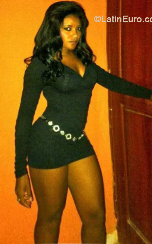 Date this sensual Dominican Republic girl Teresa from Santiago DO20003