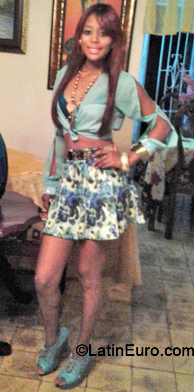 Date this lovely Dominican Republic girl Lusely from Santo Domingo DO20017