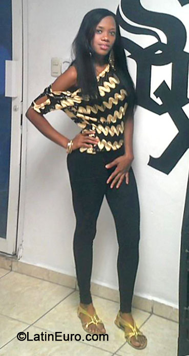 Date this athletic Dominican Republic girl Yohani from Puerto Plata DO20044